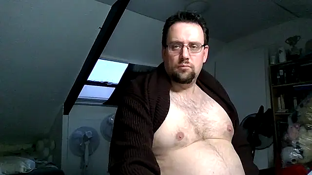 rdewaard81 online show from December 3, 3:21 pm