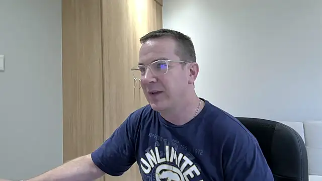 BrettJ81 online show from January 11, 4:03 pm