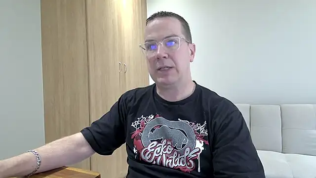 BrettJ81 online show from December 15, 12:20 pm