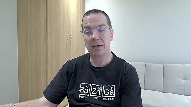 BrettJ81 online show from May 31, 12:45 pm