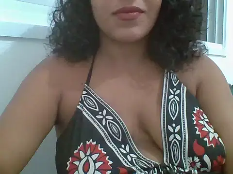 Snapshot of savanahottie chatting on February 13, 1:34 am savanahottie online show from February 13, 1:34 am
