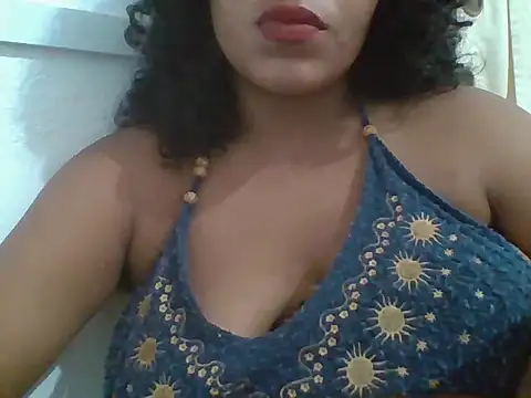 Snapshot of savanahottie chatting on February 14, 10:28 pm savanahottie online show from February 14, 10:28 pm