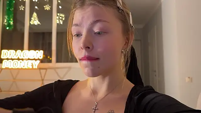 Snapshot of Aliceimhorny chatting on December 9, 4:58 pm Aliceimhorny online show from December 9, 4:58 pm