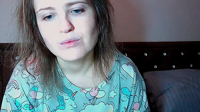 Snapshot of Sara4uu chatting on February 15, 10:28 pm Sara4uu online show from February 15, 10:28 pm