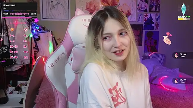 Evie Ro online show from December 15, 8:15 pm