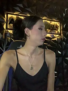 Snapshot of alicee_salvatore chatting on February 3, 3:39 pm alicee salvatore online show from February 3, 3:39 pm