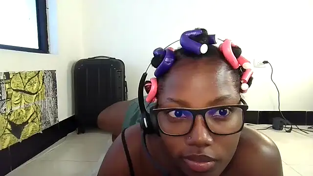 Ashaichious online show from November 13, 8:08 pm