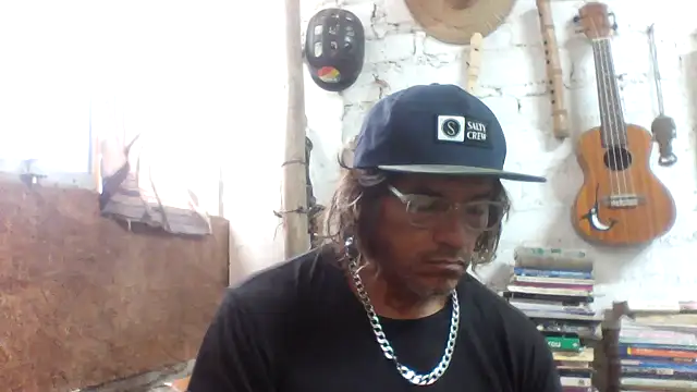 Snapshot of kvr27 chatting on April 23, 12:29 pm kvr27 online show from April 23, 12:29 pm