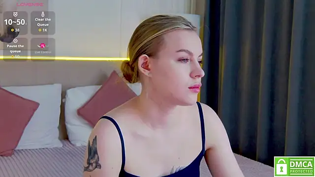 Snapshot of AmaliaBell chatting on January 6, 1:15 pm AmaliaBell online show from January 6, 1:15 pm