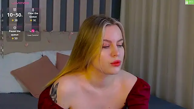 Snapshot of AmaliaBell chatting on January 12, 1:05 pm AmaliaBell online show from January 12, 1:05 pm