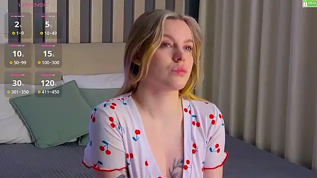 Snapshot of AmaliaBell chatting on January 19, 1:15 pm AmaliaBell online show from January 19, 1:15 pm