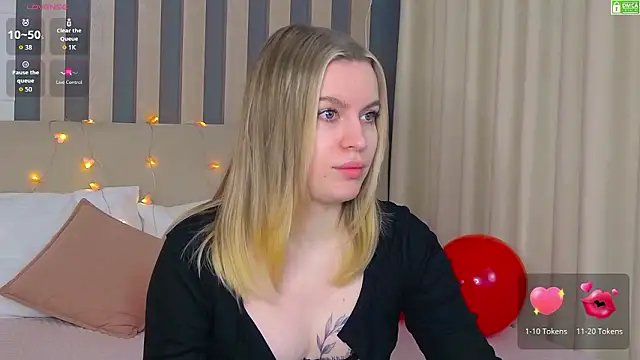 Snapshot of AmaliaBell chatting on February 11, 1:05 pm AmaliaBell online show from February 11, 1:05 pm