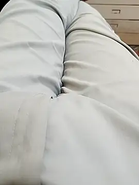 Snapshot of u_wan_me chatting on December 23, 12:08 pm u wan me online show from December 23, 12:08 pm