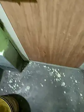 Snapshot of u_wan_me chatting on December 23, 9:40 pm u wan me online show from December 23, 9:40 pm