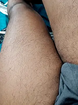 Snapshot of u_wan_me chatting on February 17, 12:43 am u wan me online show from February 17, 12:43 am