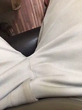 Snapshot of u_wan_me chatting on February 25, 12:55 pm u wan me online show from February 25, 12:55 pm