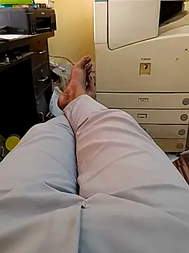 Snapshot of u_wan_me chatting on February 27, 10:48 am u wan me online show from February 27, 10:48 am