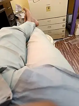 Snapshot of u_wan_me chatting on March 3, 9:11 am u wan me online show from March 3, 9:11 am