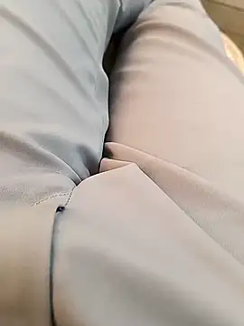 Snapshot of u_wan_me chatting on March 12, 5:02 am u wan me online show from March 12, 5:02 am