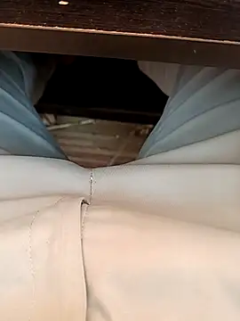 Snapshot of u_wan_me chatting on March 15, 6:47 am u wan me online show from March 15, 6:47 am