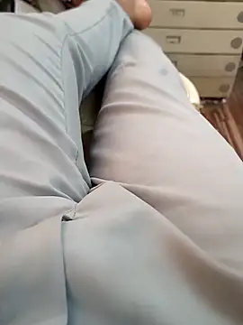 Snapshot of u_wan_me chatting on March 21, 9:01 am u wan me online show from March 21, 9:01 am