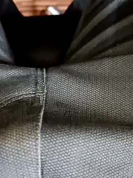 Snapshot of u_wan_me chatting on March 21, 1:23 pm u wan me online show from March 21, 1:23 pm