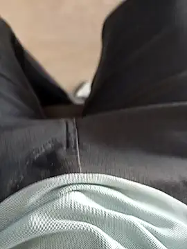 Snapshot of u_wan_me chatting on March 23, 3:10 am u wan me online show from March 23, 3:10 am