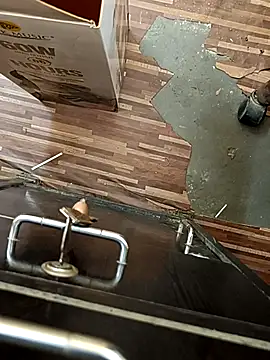 Snapshot of u_wan_me chatting on March 23, 6:16 am u wan me online show from March 23, 6:16 am