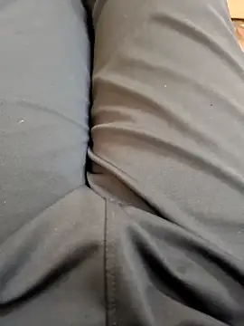 Snapshot of u_wan_me chatting on October 1, 11:27 am u wan me online show from October 1, 11:27 am