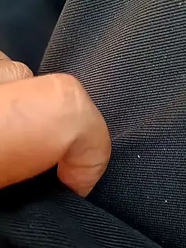 Snapshot of u_wan_me chatting on October 8, 4:10 am u wan me online show from October 8, 4:10 am