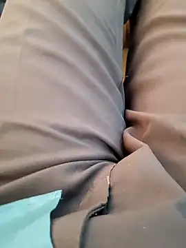 Snapshot of u_wan_me chatting on October 15, 4:12 am u wan me online show from October 15, 4:12 am