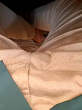 Snapshot of u_wan_me chatting on November 4, 7:29 am u wan me online show from November 4, 7:29 am