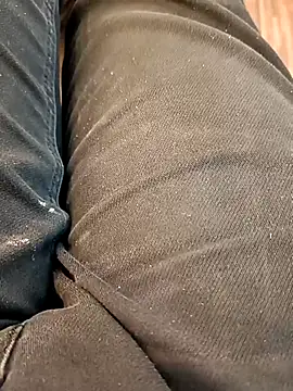 Snapshot of u_wan_me chatting on November 9, 7:50 am u wan me online show from November 9, 7:50 am