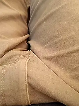 Snapshot of u_wan_me chatting on November 21, 5:39 am u wan me online show from November 21, 5:39 am