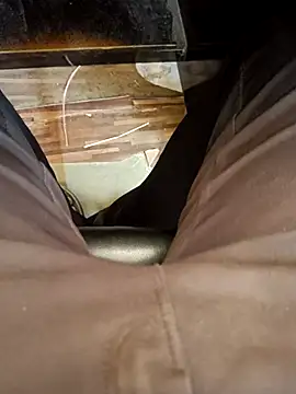 Snapshot of u_wan_me chatting on December 4, 7:50 am u wan me online show from December 4, 7:50 am