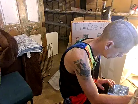 Snapshot of leahcimnikral chatting on September 20, 11:06 pm leahcimnikral online show from September 20, 11:06 pm