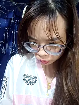   Mai-love19   online show from March 31, 12:01 am