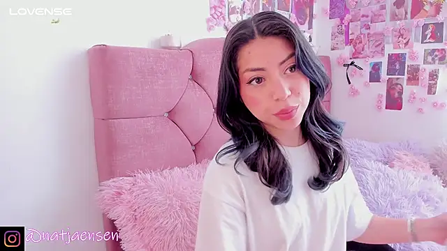 natalie jaensen online show from March 13, 2:33 pm