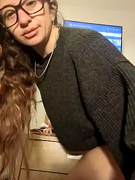 Snapshot of xgabyenlalunax chatting on December 6, 6:06 pm xgabyenlalunax online show from December 6, 6:06 pm