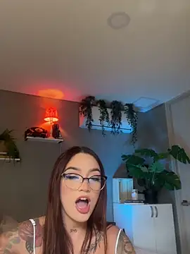 Snapshot of DaniDusan_ chatting on October 2, 7:32 pm DaniDusan  online show from October 2, 7:32 pm