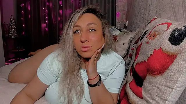 CumOnMy Tits online show from December 19, 12:56 pm