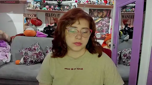 soficammy online show from December 12, 7:59 pm