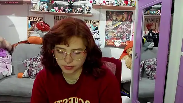 soficammy online show from December 13, 2:10 am