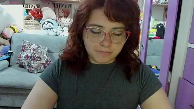 soficammy online show from February 5, 10:44 pm