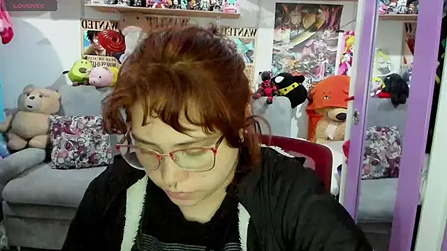 soficammy online show from February 9, 4:04 am