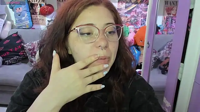 soficammy online show from March 24, 10:15 pm