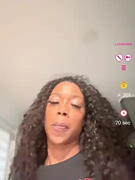 mismialove online show from May 16, 10:36 am