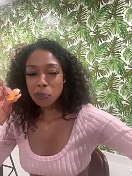 mismialove online show from May 17, 2:20 am