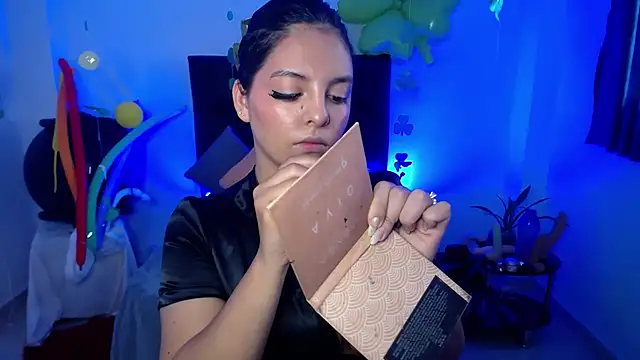 Snapshot of susan_smith18 chatting on March 19, 1:29 pm susan smith18 online show from March 19, 1:29 pm