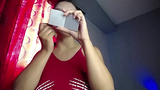 Snapshot of susan_smith18 chatting on November 25, 3:23 pm susan smith18 online show from November 25, 3:23 pm